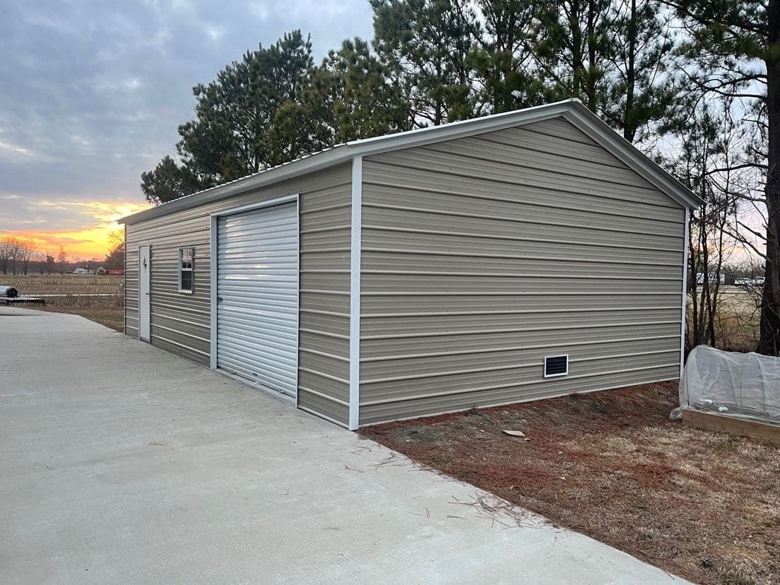 18'x35'x10' Metal Building